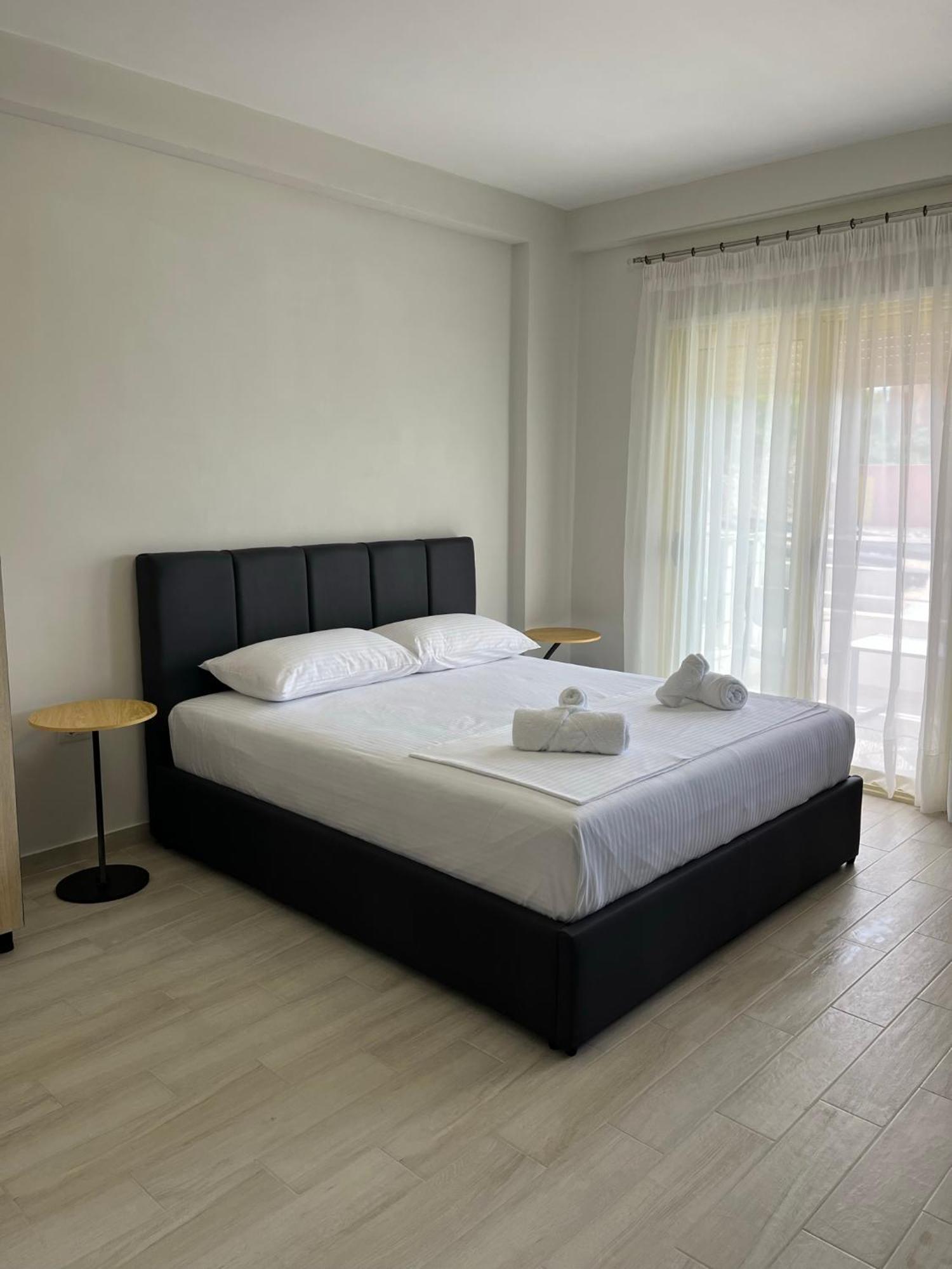 Lotus Apartments Vlorë Exterior foto
